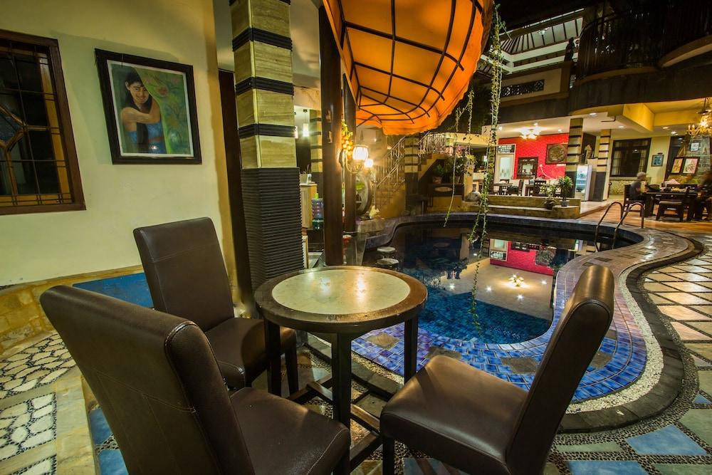 Sri Ratu Hotel Legian Eksteriør bilde