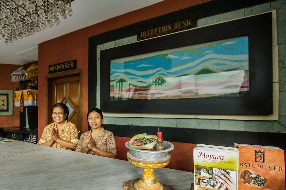 Sri Ratu Hotel Legian Eksteriør bilde