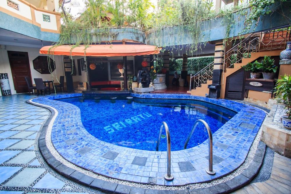 Sri Ratu Hotel Legian Eksteriør bilde