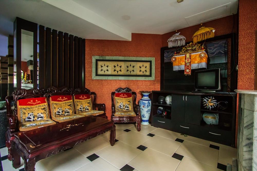 Sri Ratu Hotel Legian Eksteriør bilde