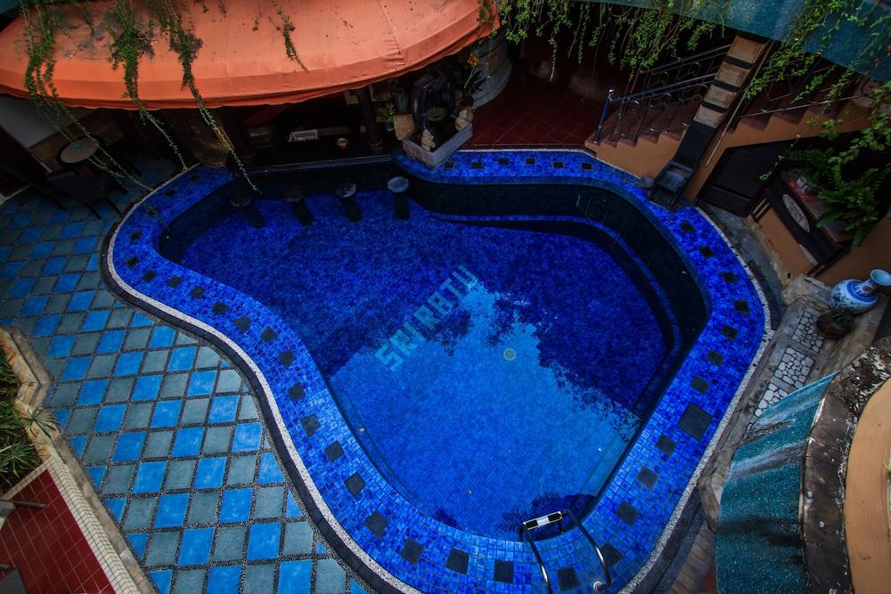 Sri Ratu Hotel Legian Eksteriør bilde